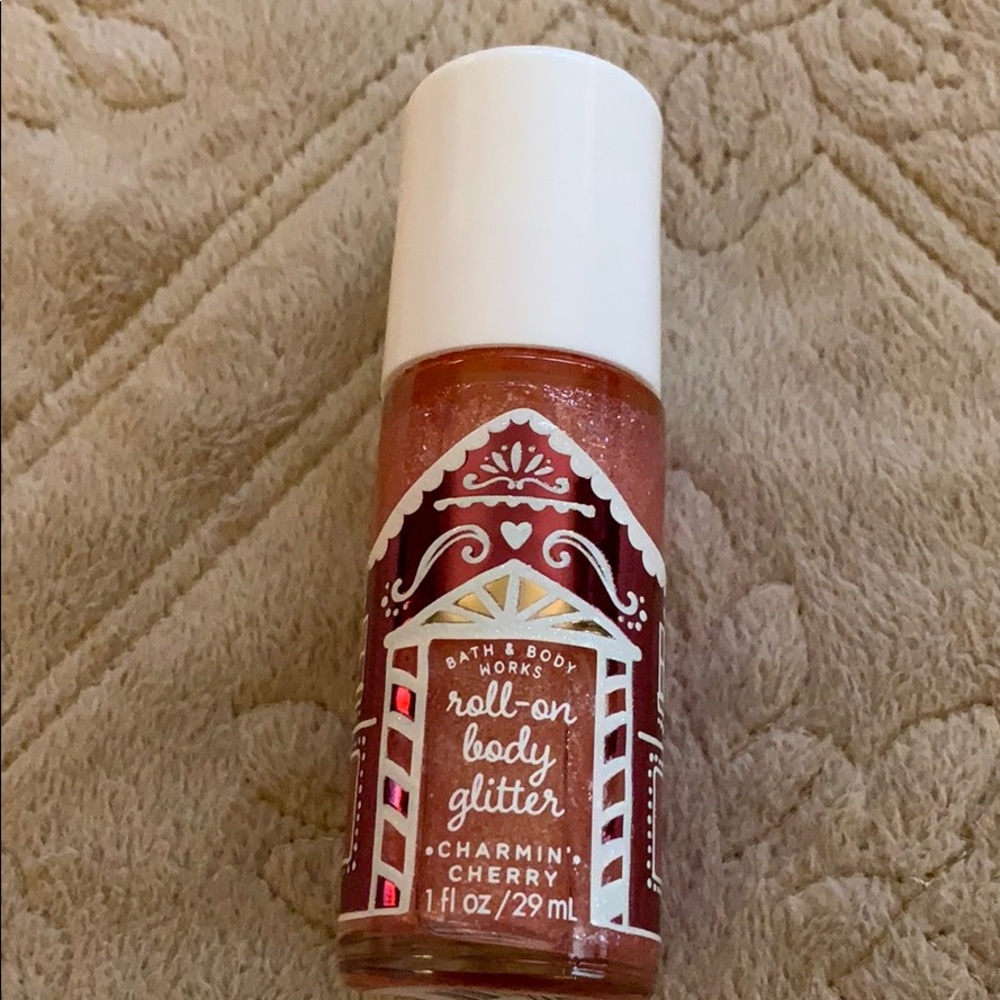 Bath and body works roll on body glitter cherry